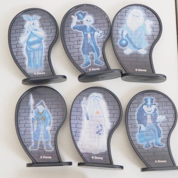 VTG Clue Disney Haunted Mansion Edition Board Game Parker Bros 2004 COMPLETE - Picture 5 of 14